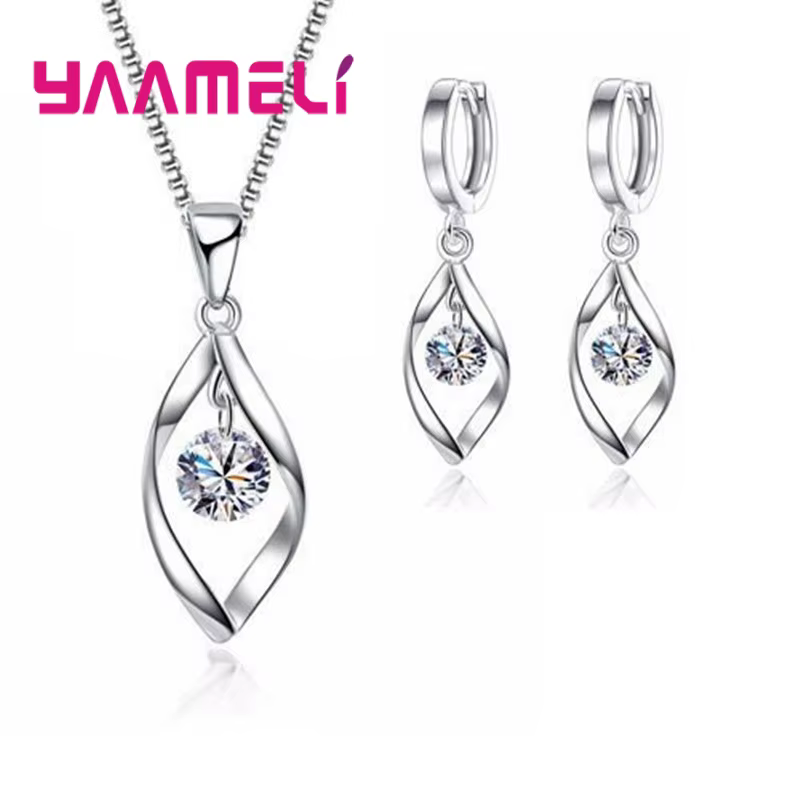 Ensemble de bijoux en argent regardé 925