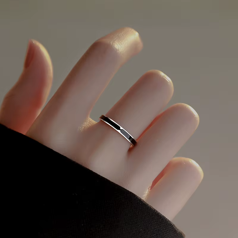 Bague couleur argent pour femmes