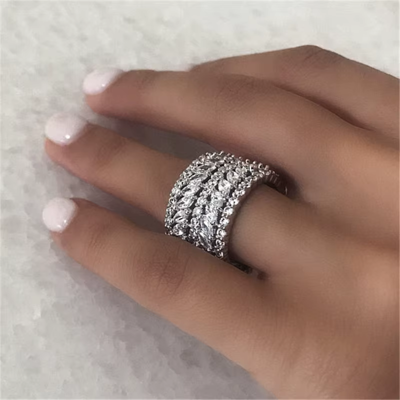 Grande bague creuse de laboratoire en diamant pour femmes