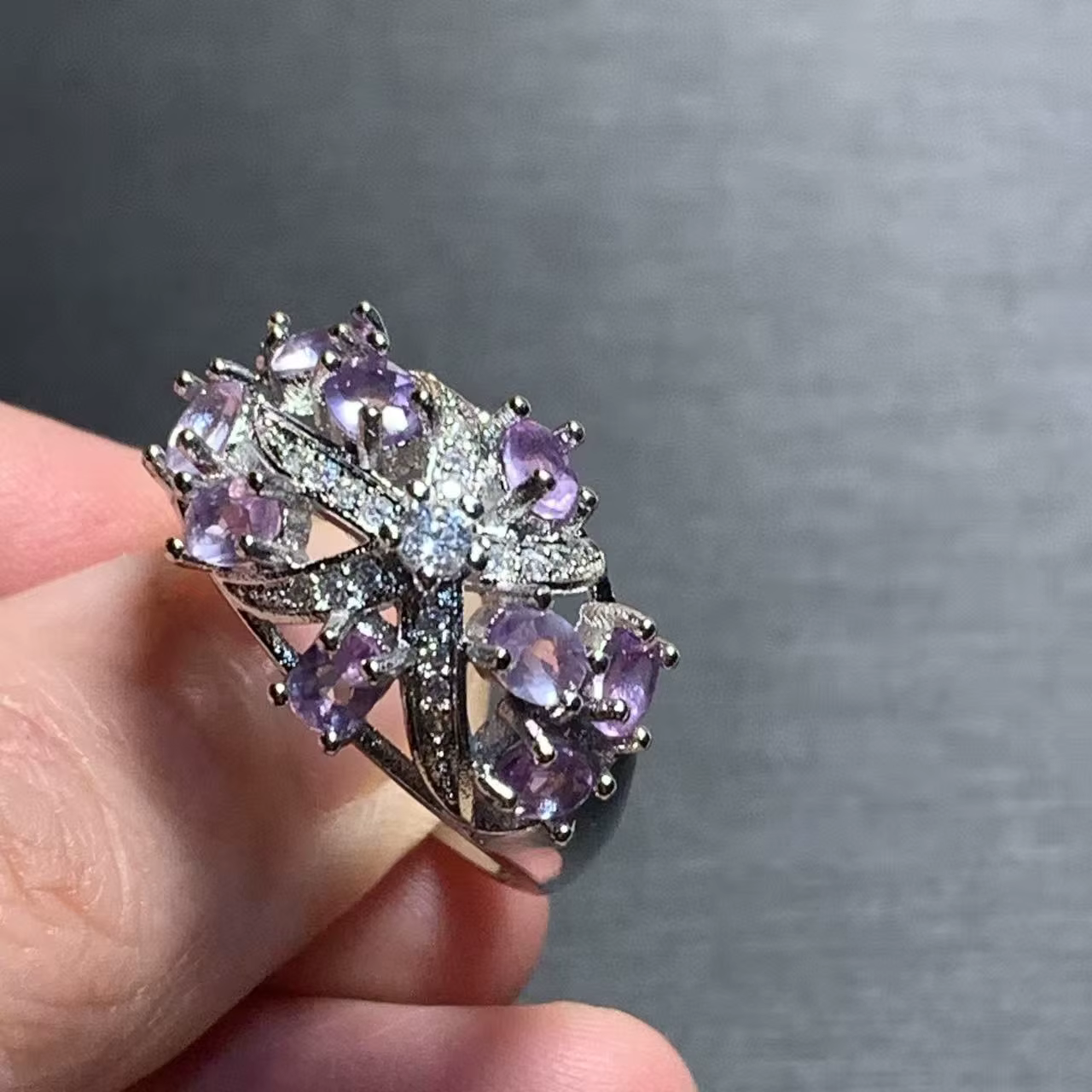 Bague en améthyste naturelle pour femme