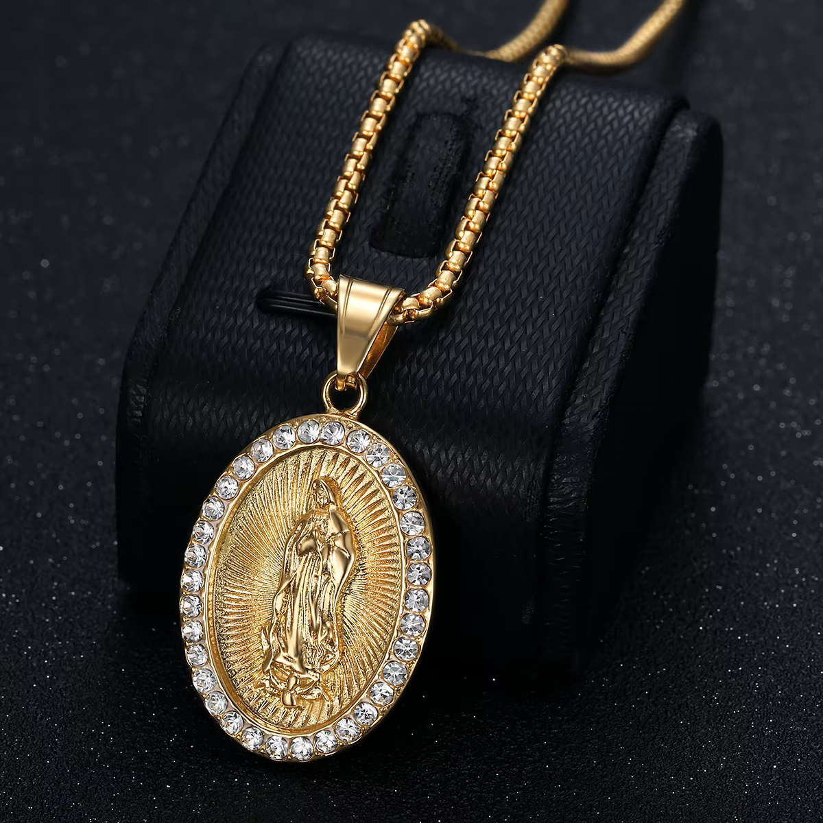 Colliers avec pendentif de prière de la vierge marie