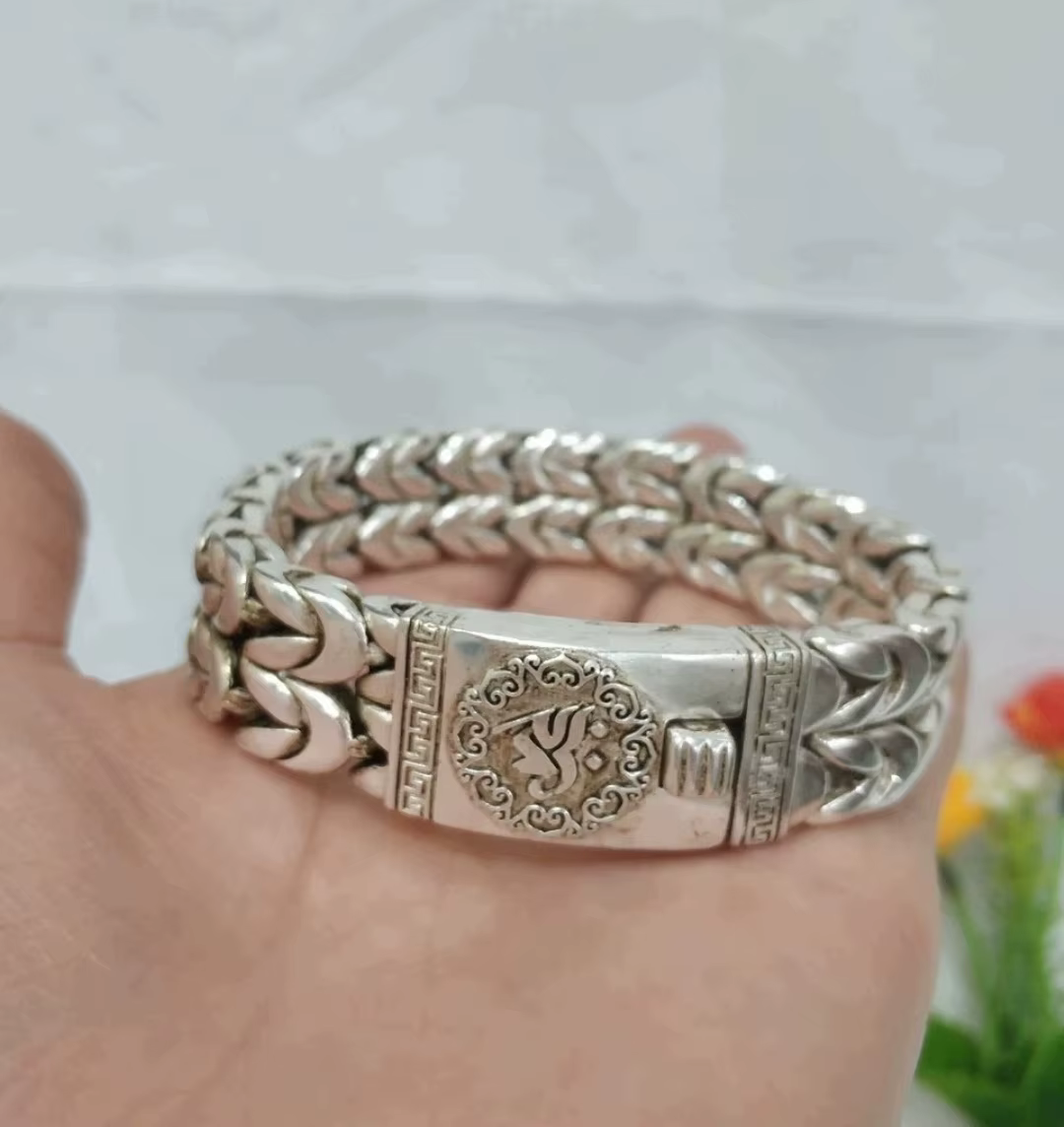Bracelet en argent tibétain