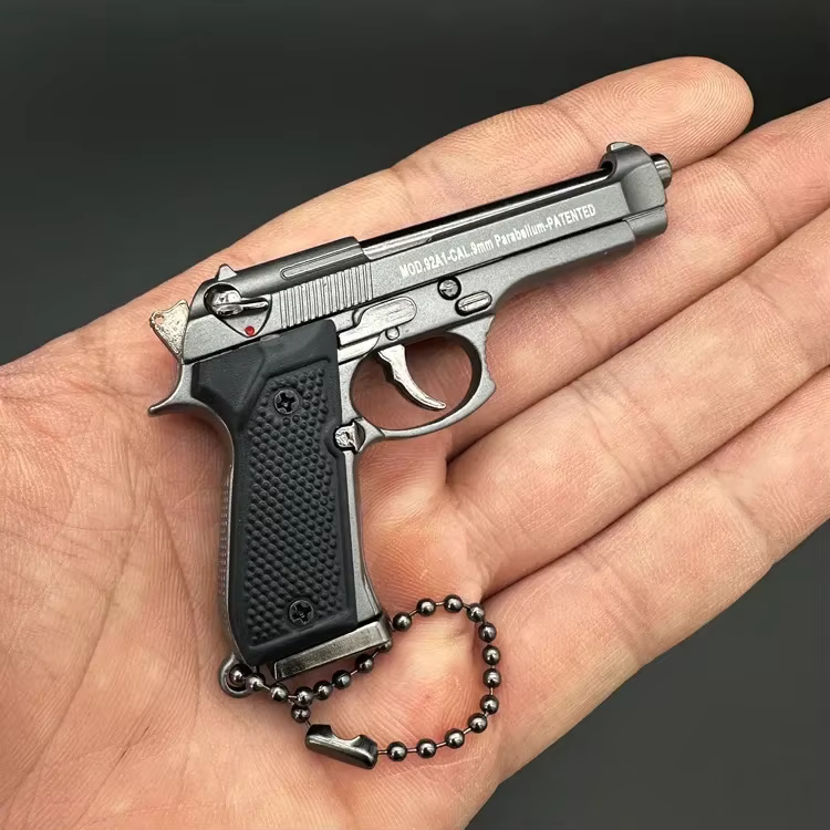 1:3 alliage 92f pistolet modèle Portable porte-clés sac détachable jouet