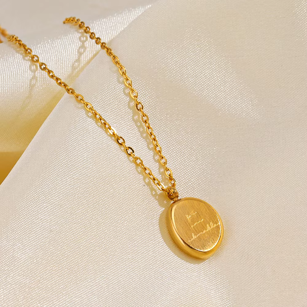 Petit collier pendentif exquis pour femmes
