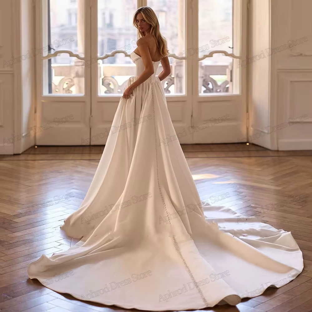 Robes De mariée gracieuses simples en Satin