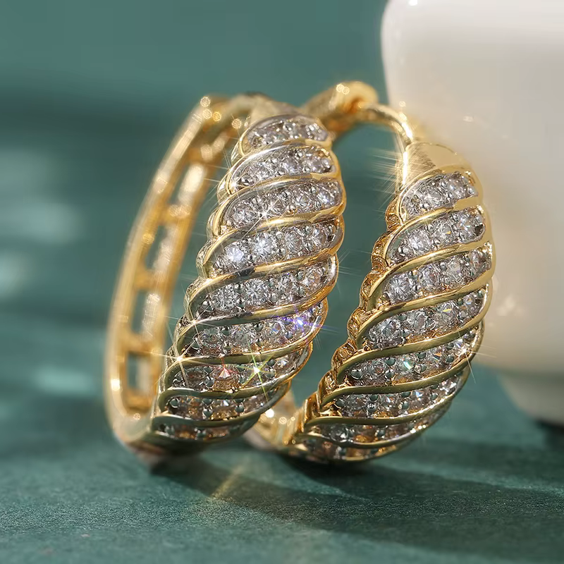 Boucles d'oreilles rondes en zircon synthétique incrusté géométrique doré