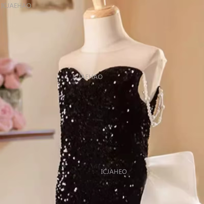 Robe de princesse sans bretelles à paillettes noires