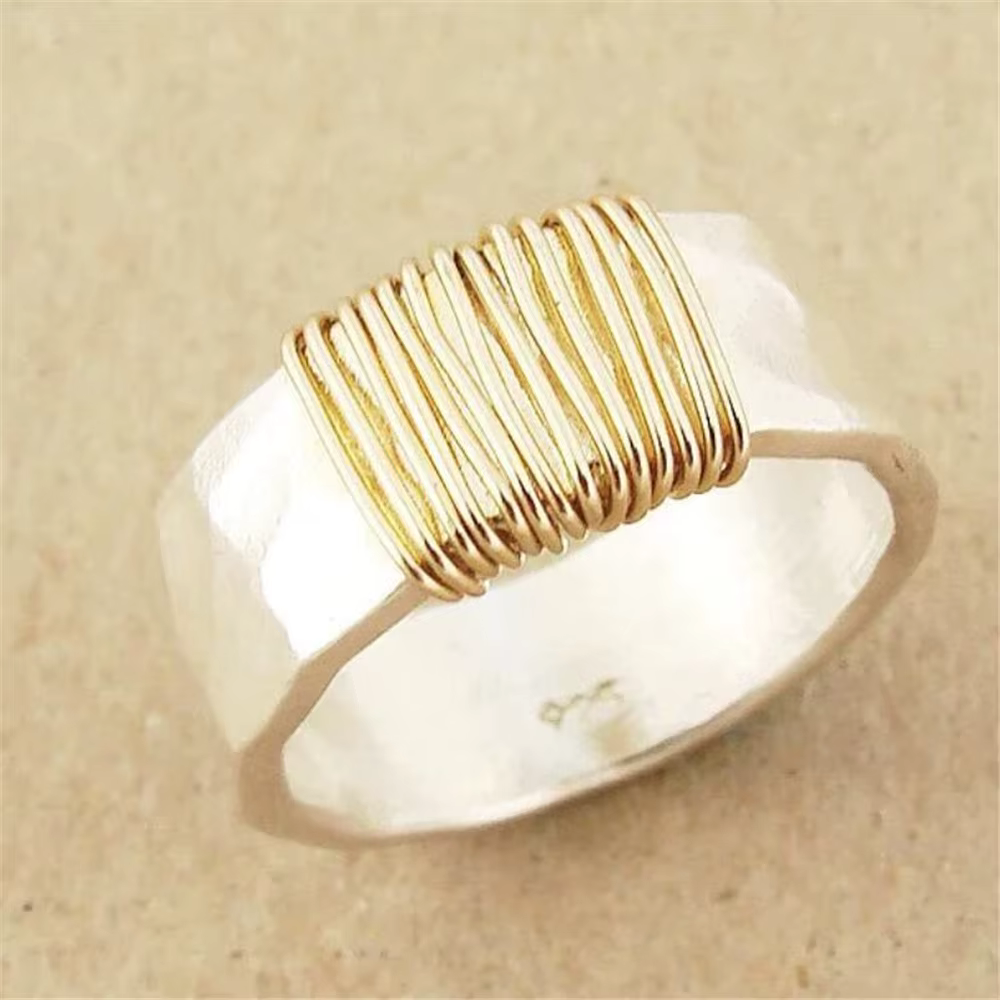 Bague de fiançailles en métal pour femme