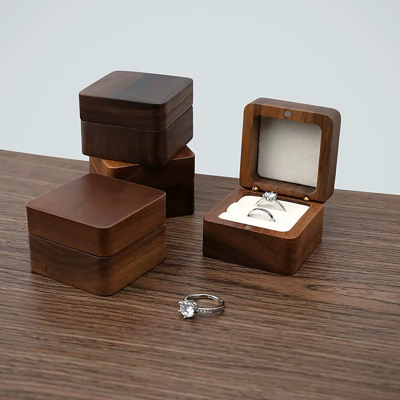 Boîte à bijoux de luxe en bois