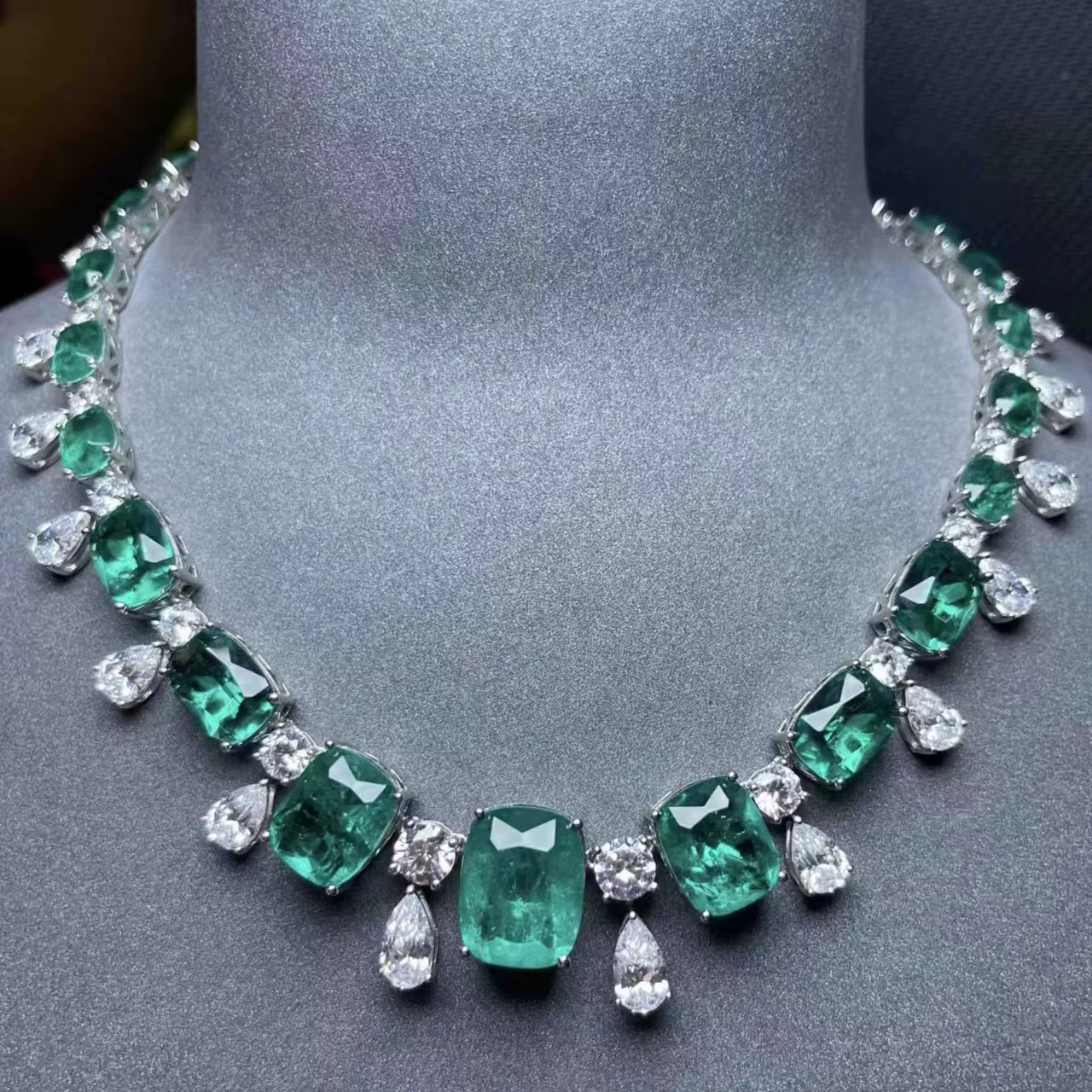 Foydjew luxe concepteur bijoux incrustation haute qualité émeraude colliers ras du cou couleur argent robe de mariée mariage femmes accessoires