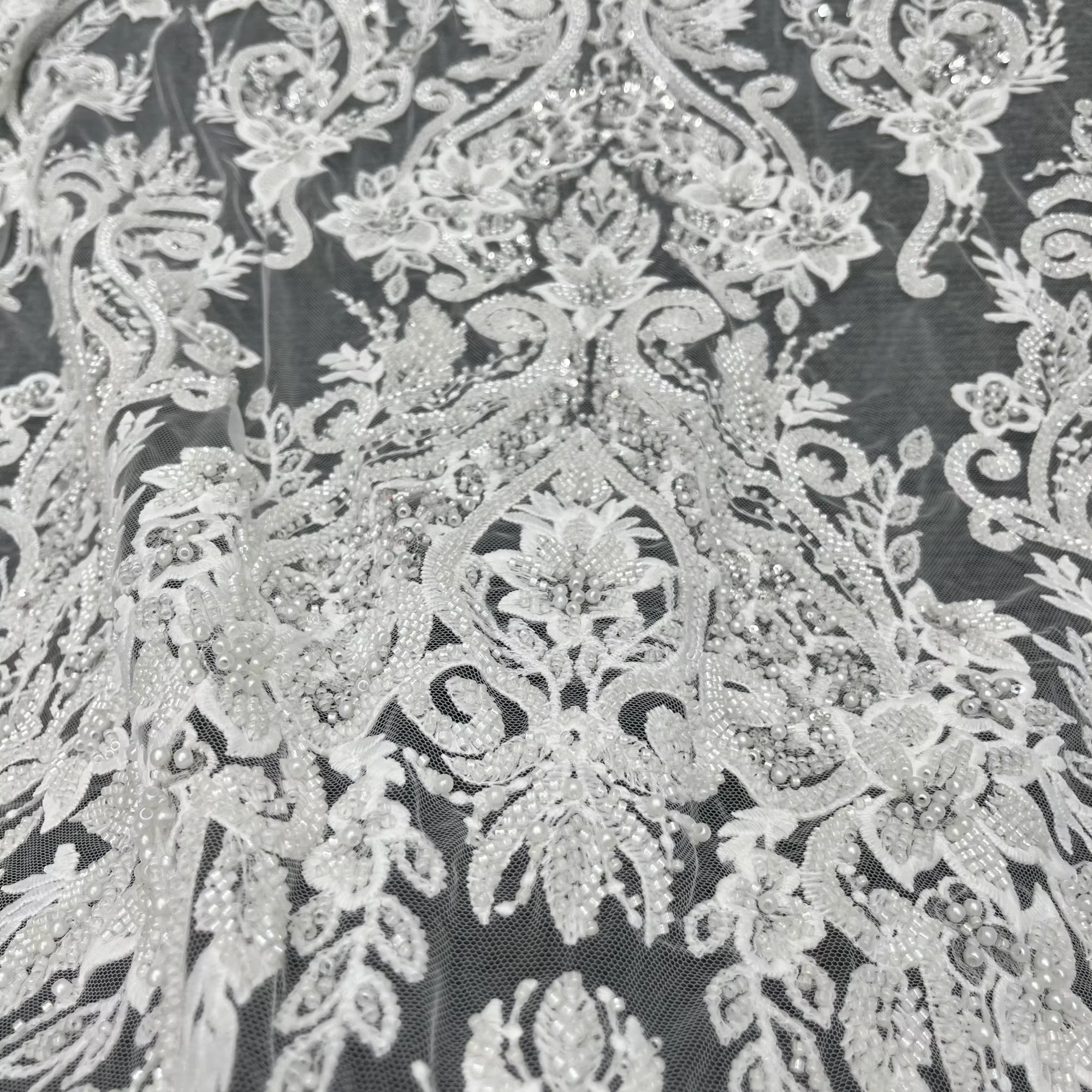 Robe de mariée haut de gamme unique et luxueuse de style palais