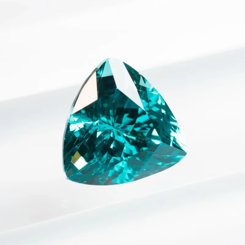 Saphir Paraiba de laboratoire de qualité supérieure