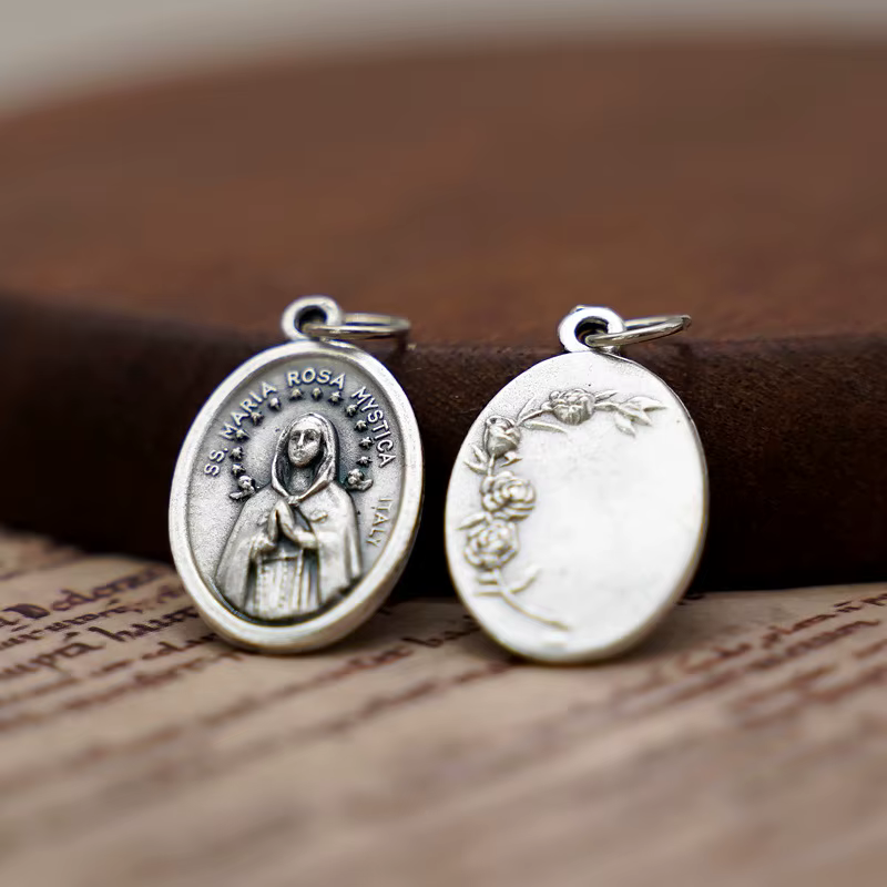 Pendentif religieux vintage de 2