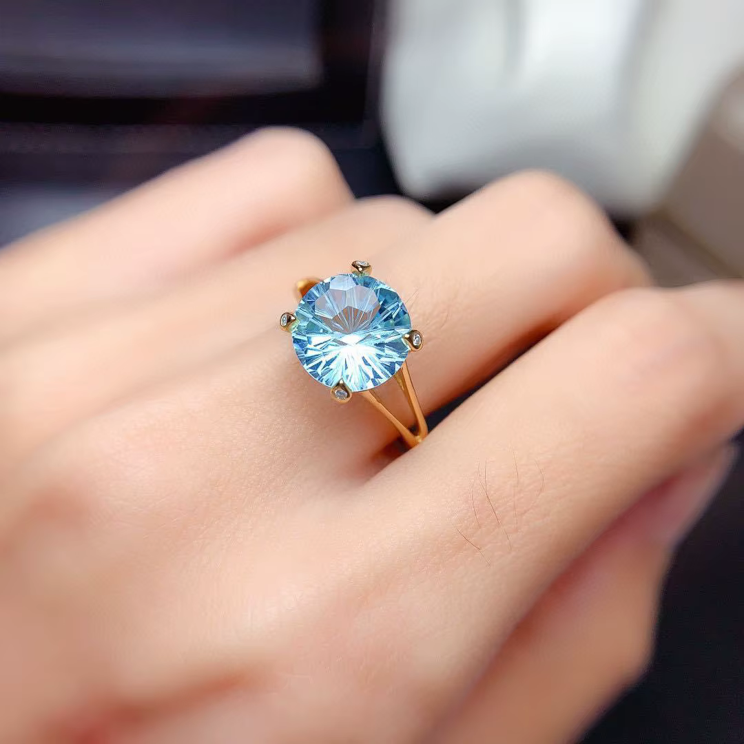 Bague aigue-marine de laboratoire en or 14 carats unique