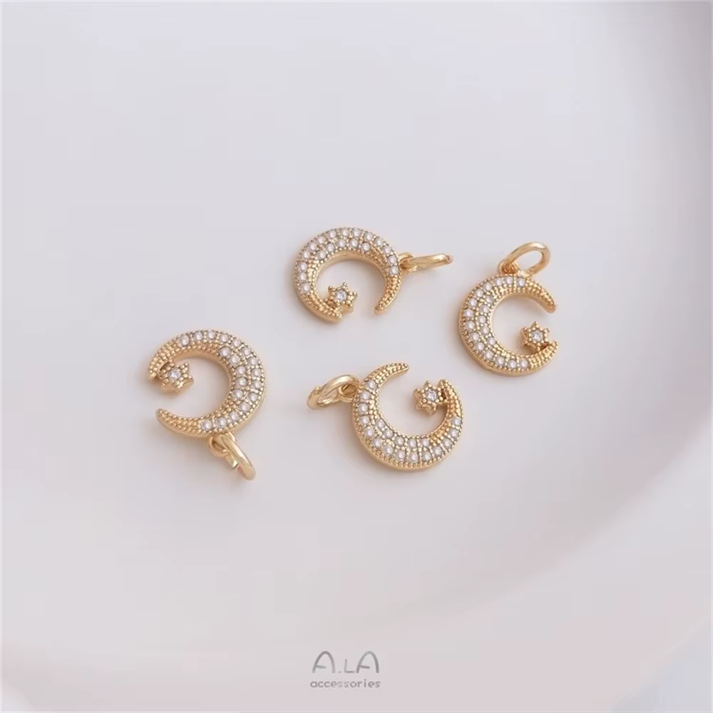 Pendentif étoile et lune enveloppés en or 14 carats avec micro incrusté de zircon