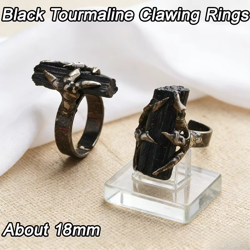 Bague en tourmaline noire griffante