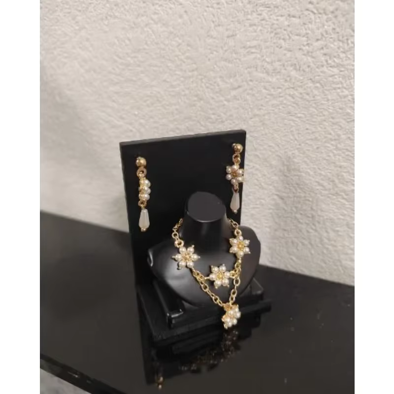 Collier et boucles d'oreilles en cristal de diamant fait à la main