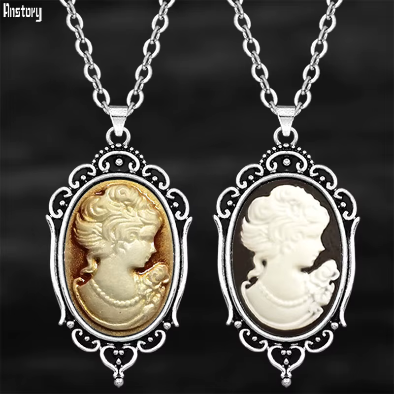 Collier avec pendentif camée ovale pour femmes