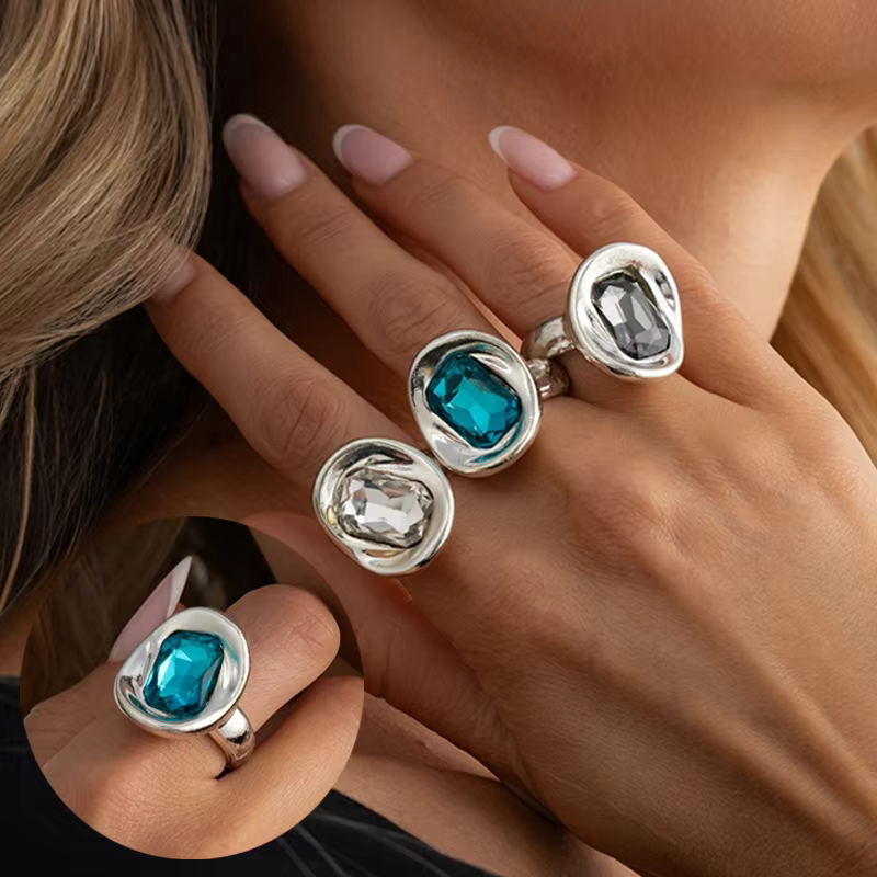 Bague carrée irrégulière pour femme