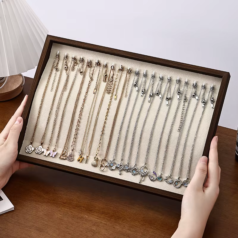 Boîte à bijoux en bois de noyer