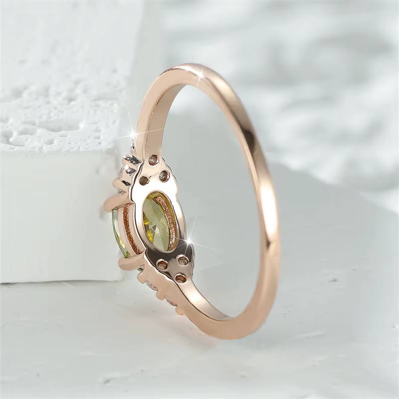 Petite bague Simple en pierre vert Olive pour femmes