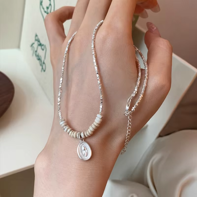 Collier de perles turquoise tulipe en argent regardé 925