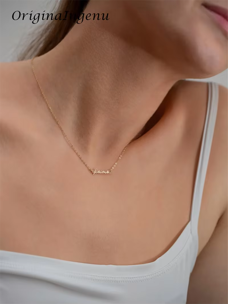 Collier à breloques en or 14 carats