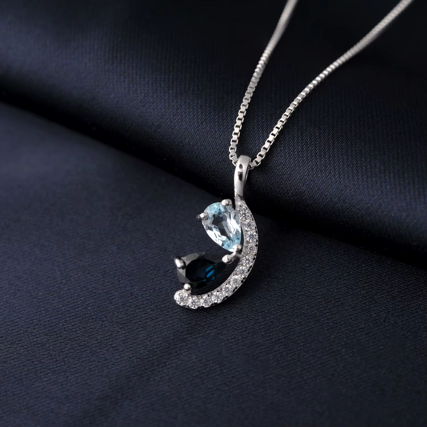 Collier pendentif Potiy Pear en topaze bleue naturelle de Londres