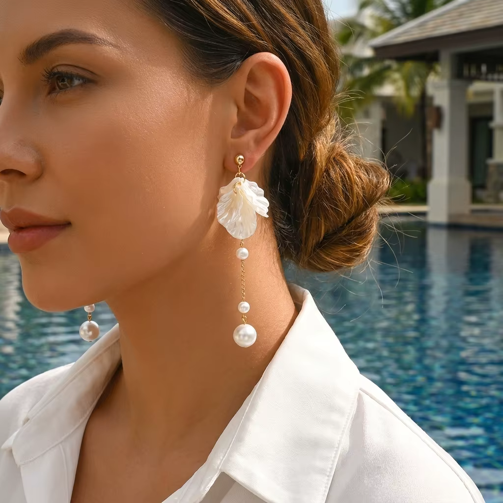 Boucles d'oreilles pendantes à pampilles en perles blanches tropicales pour femmes, dorées, style bohème, florales, longues, pour la plage, les vacances, les bijoux de resort