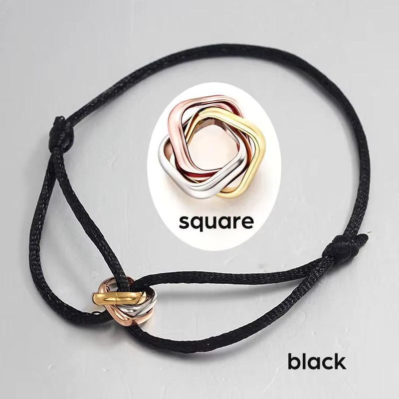 Bracelet tressé en corde réglable à trois anneaux carrés Trinity Love