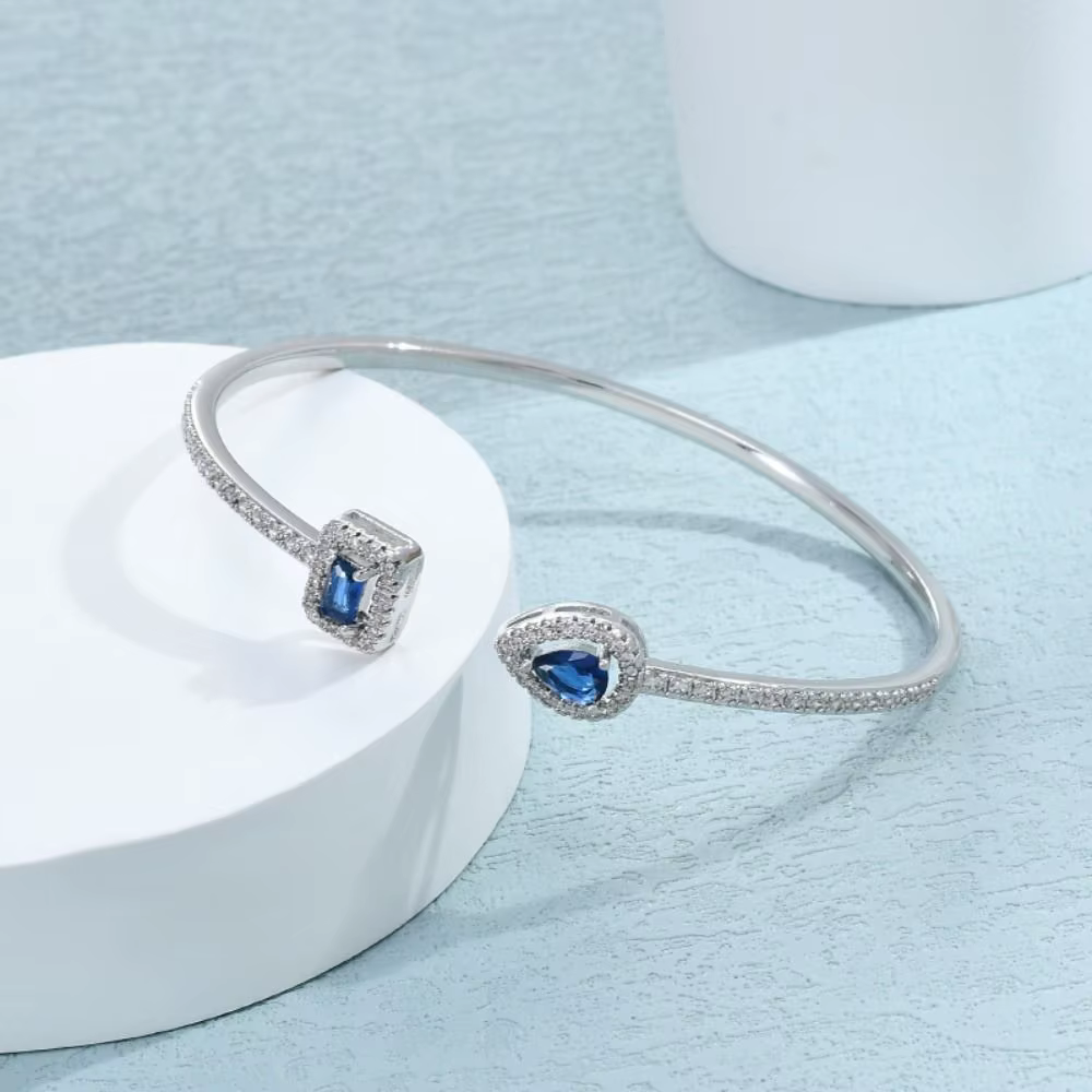 Bracelet manchette en zircon cubique