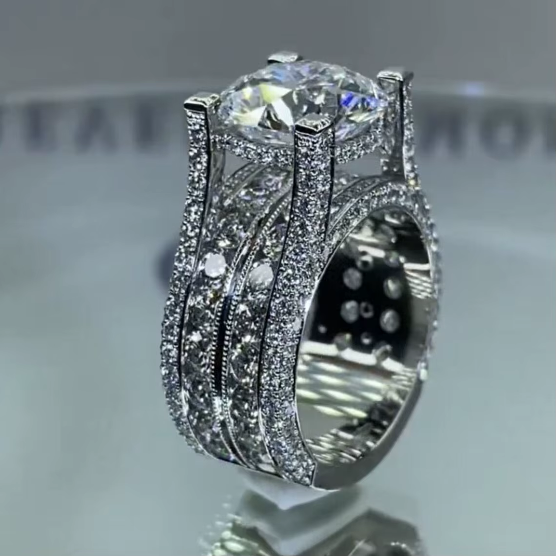 Bague de fiançailles en diamant plaqué argent 925 à haute teneur en carbone pour femmes