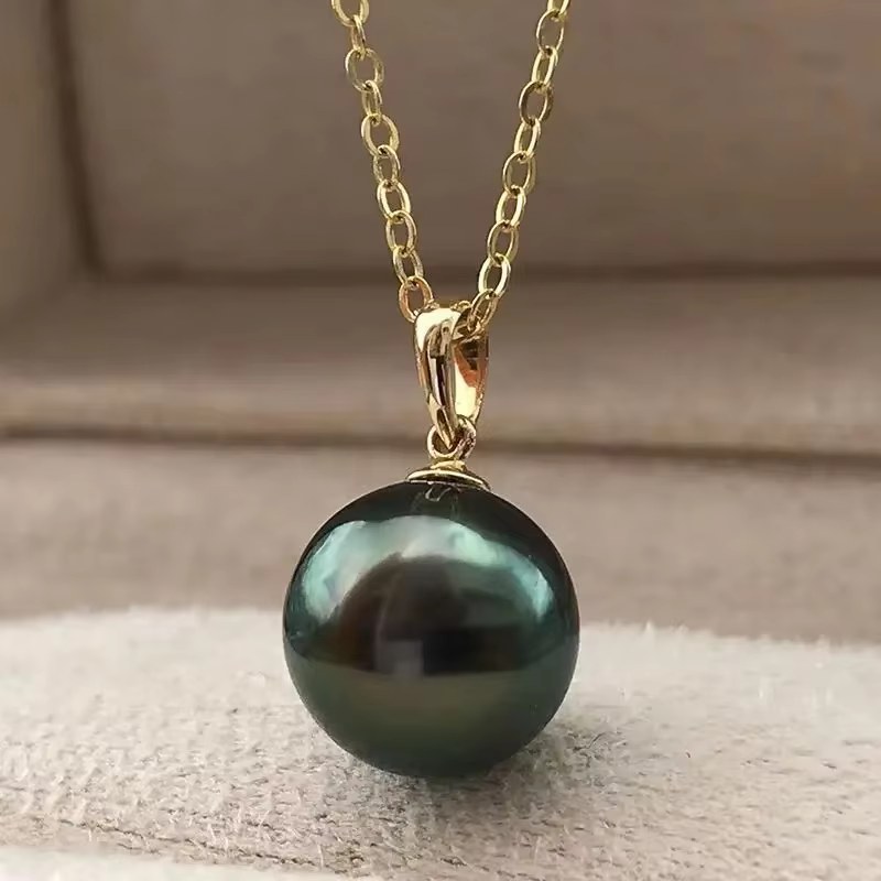 Collier pendentif en perles de verre bleu Tahiti