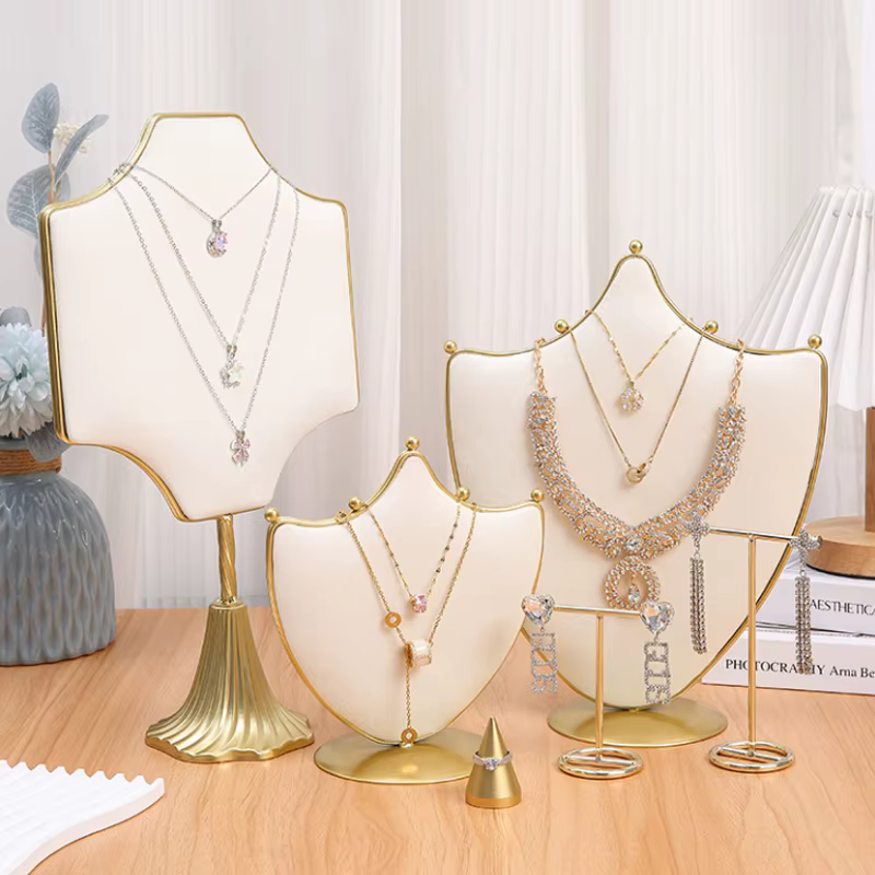 Présentoir de bijoux en velours Beige soyeux