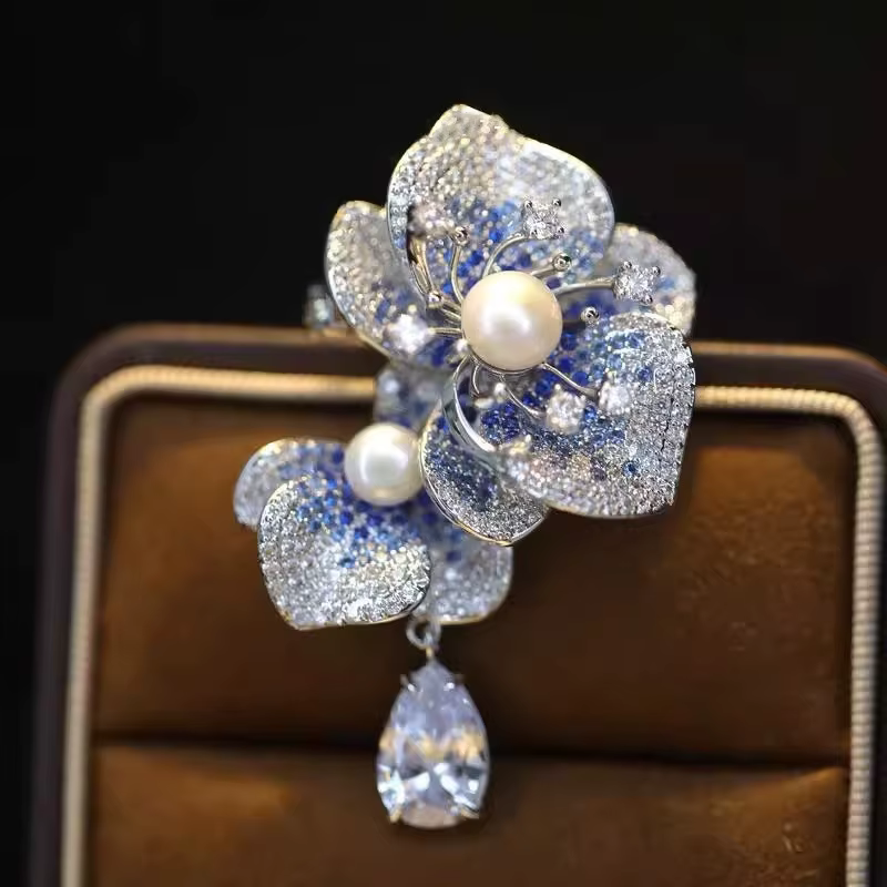 Broche de luxe légère en Zircon pour femmes