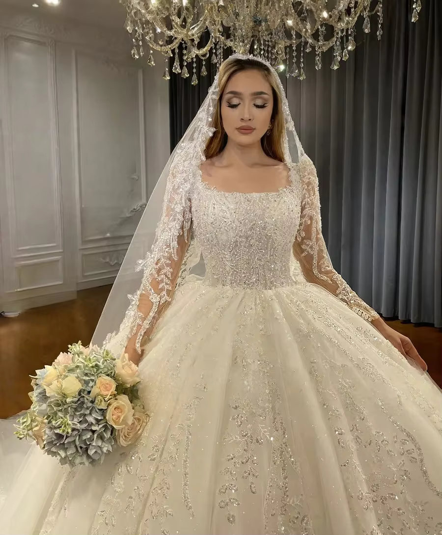 Robe de mariée personnalisée à manches longues pour femmes
