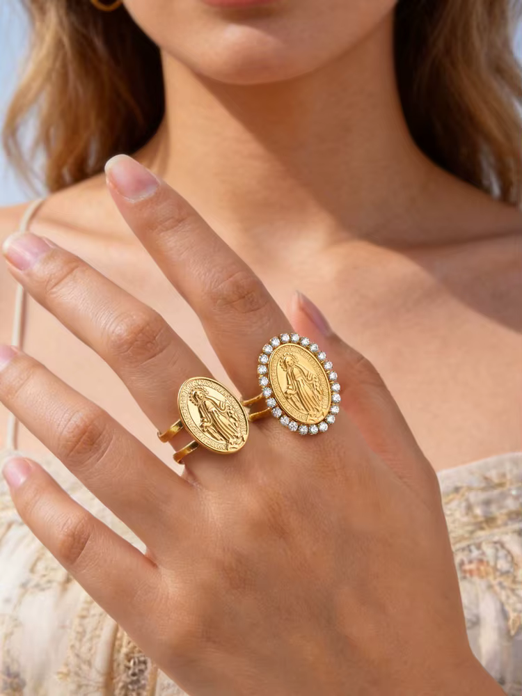 Bague Vierge Marie ovale en zircon