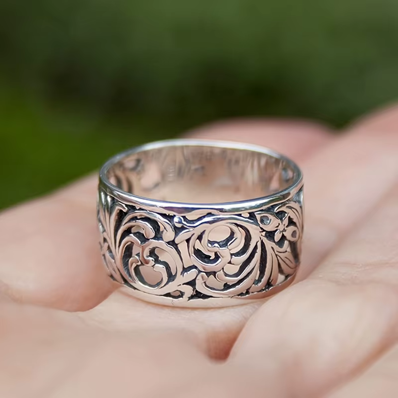 Bague Huitan ajourée motif feuille pour femme