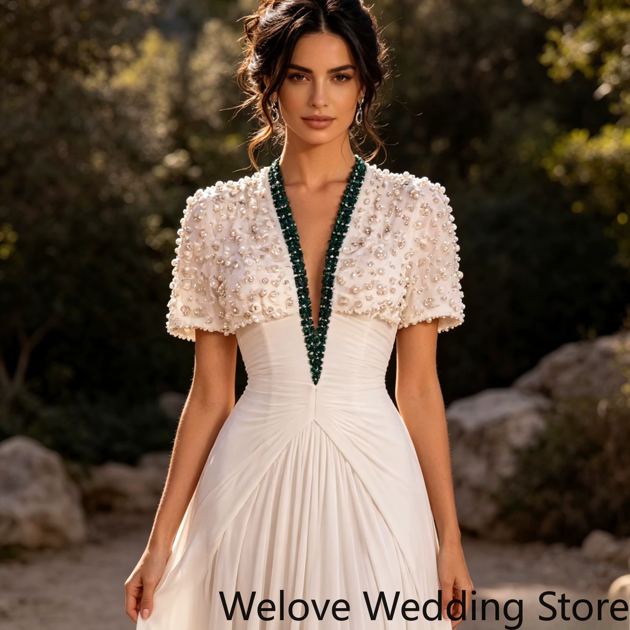 Robe de mariée d'extérieur style bohème personnalisée avec haut entièrement perlé à manches courtes bouffantes