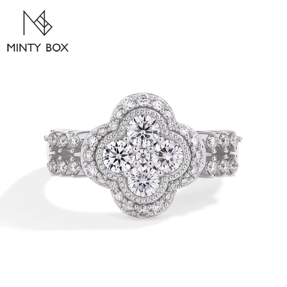 MINTYBOX Moissanite 18k plaqué or blanc bague en diamant pour les femmes S925 en argent Sterling fiançailles mariage bijoux fins quatre feuilles