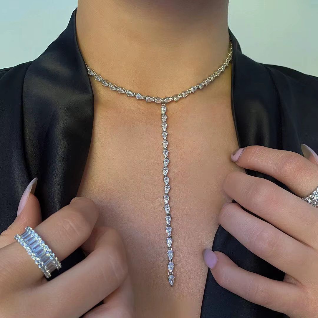 2025 nouveau Unique Sexy longue chaîne de Tennis bijoux de fiançailles de mariage Bling 5A Zircon larme goutte Cz tour de cou Larait Y collier de luxe