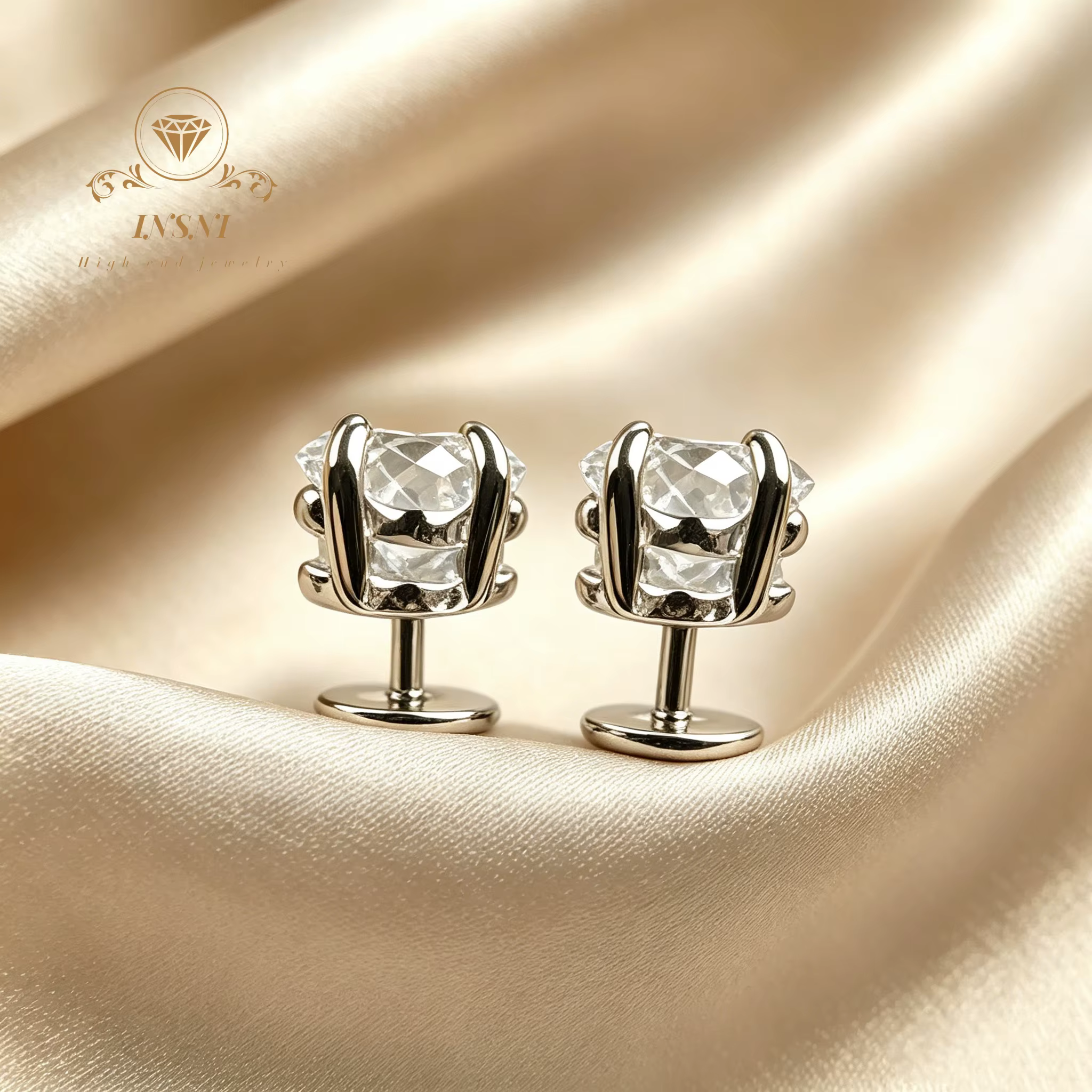 Boucles d'oreilles clous de luxe en moissanite brillante