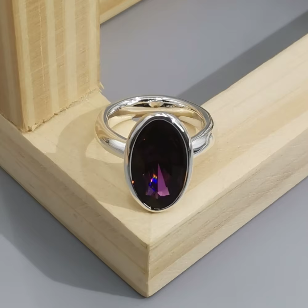 Bague en améthyste elliptique Noble et mystérieuse pour femmes