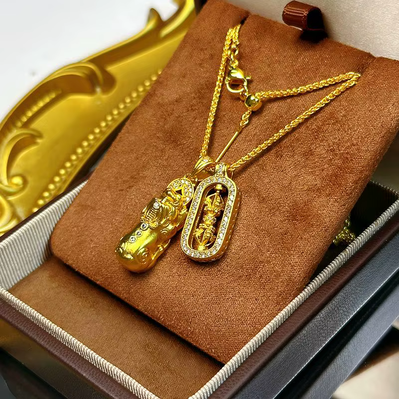 Collier pendentif Pixiu de style ethnique incrusté de diamants Vintage