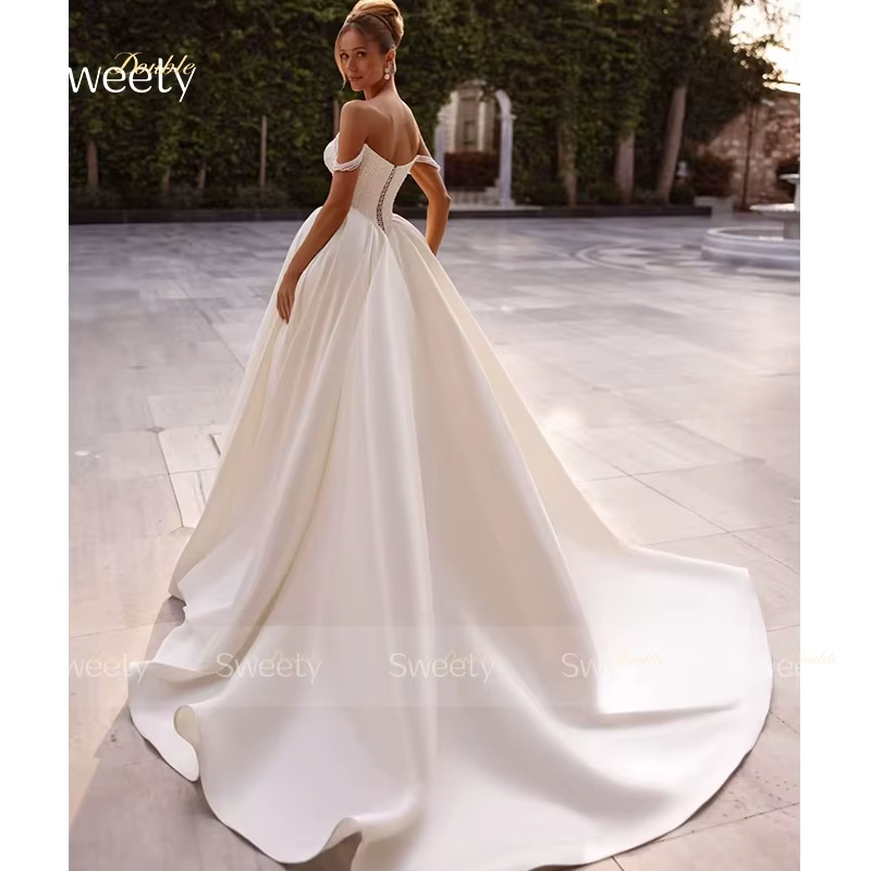 Robe De mariée exquise en Satin complet avec perles