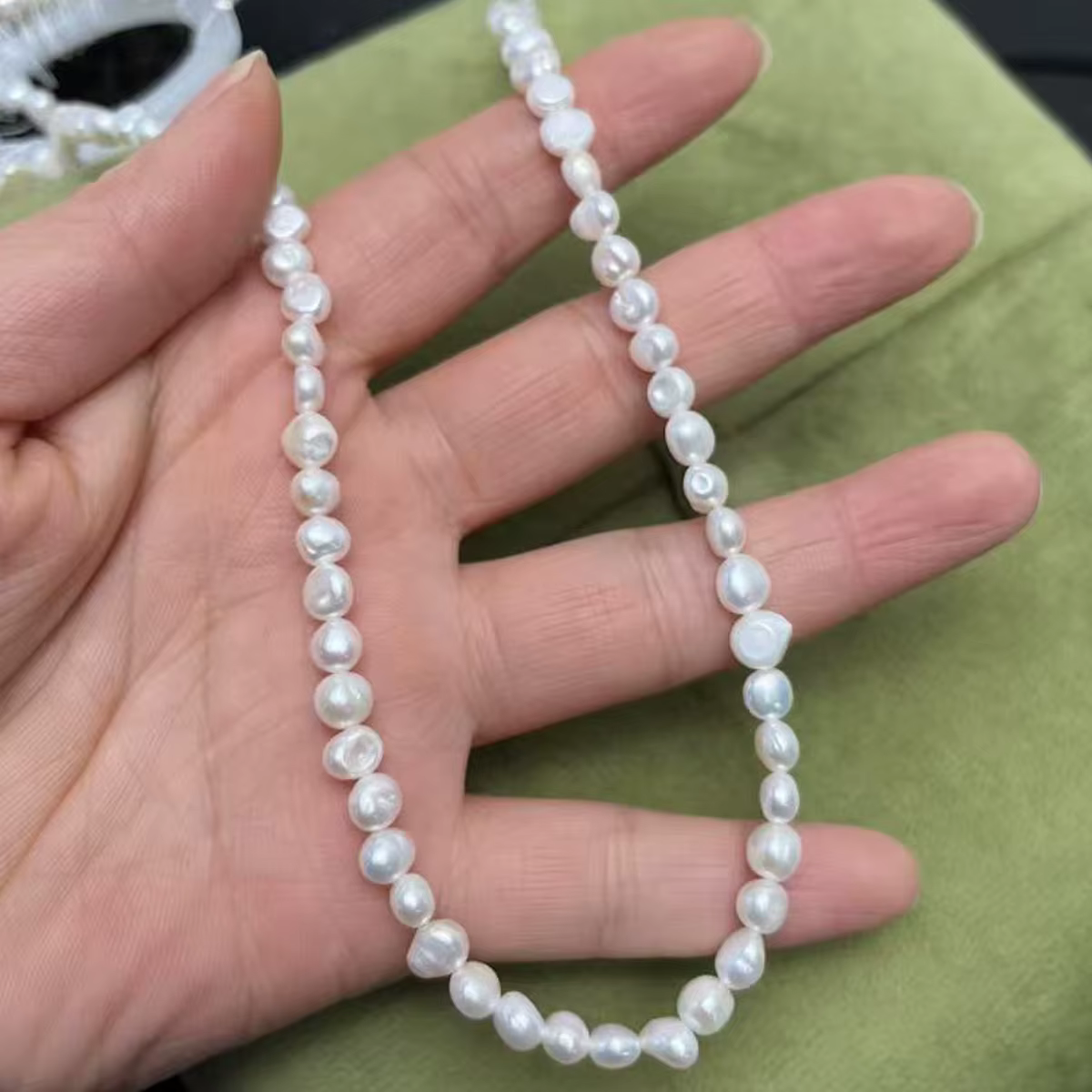 Collier de perles d'eau douce naturelles baroques de 5 à 6mm
