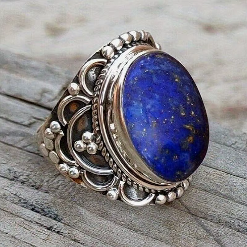 Bague vintage magnifique incrustée de lapis-lazuli synthétique ovale