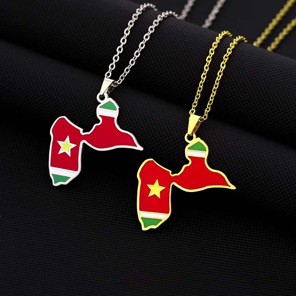 Émail Guadeloupe carte drapeau en acier inoxydable collier pendentif femmes Guadeloupean couleur or ethnique fête anniversaire bijoux cadeaux