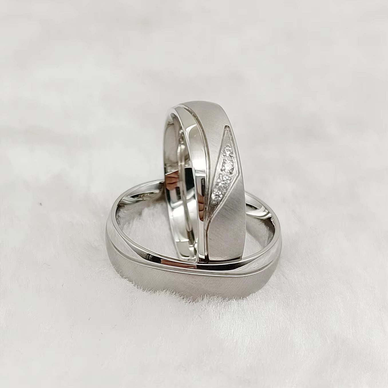 Bagues de mariage de promesse hypoallergéniques pour couples