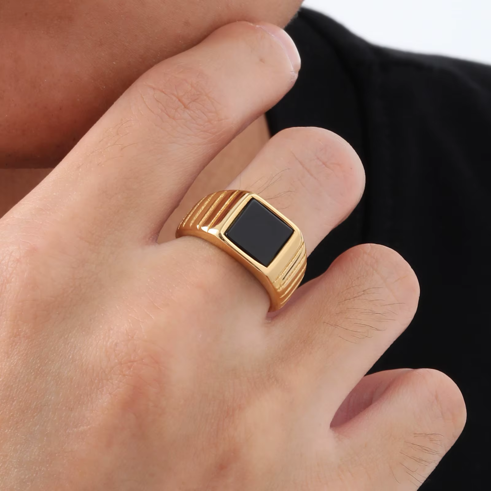 Bague en pierre noire pour hommes